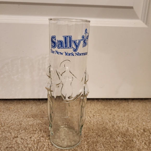 VTG Disco Sally's New York Sheraton Female Figure Zombie Highball Cocktail Glass - Picture 1 of 3